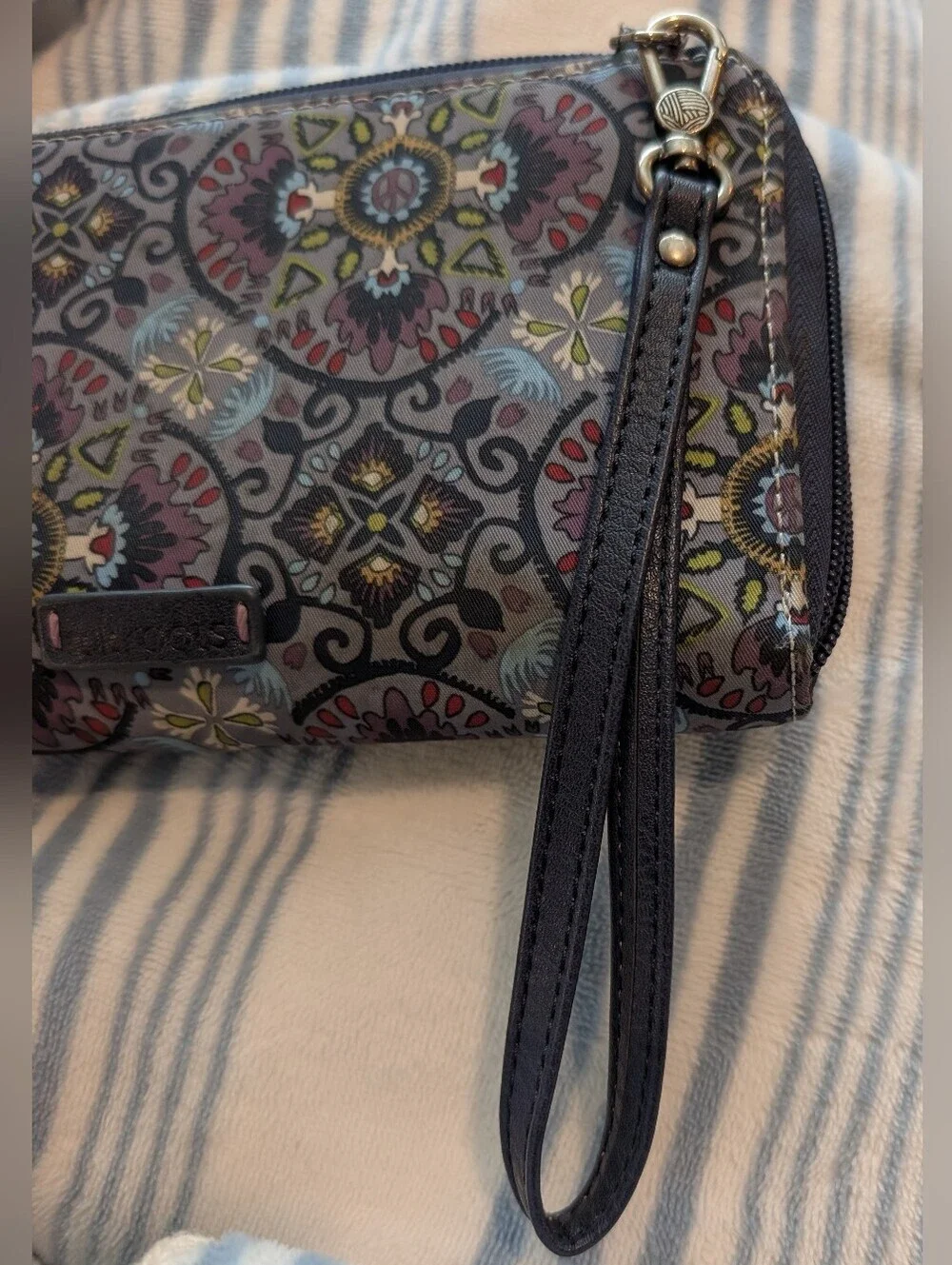Sakroots In Gray Mosaic World Wallet/Wristlet Clutch